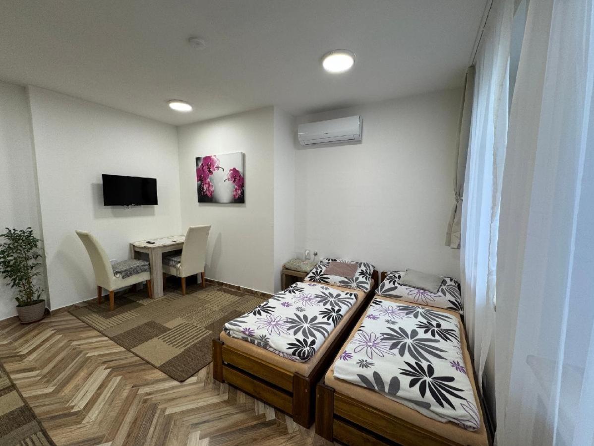 Holicak Apartment *